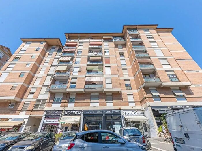 Appartamento trilocale in vendita in Piazza Ottaviano Vimercati, Roma