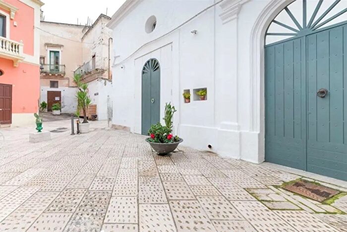 Casa con 6 locali in vendita in Grottaglie Via Vittorio Emanuele II Taranto Grottaglie, Grottaglie