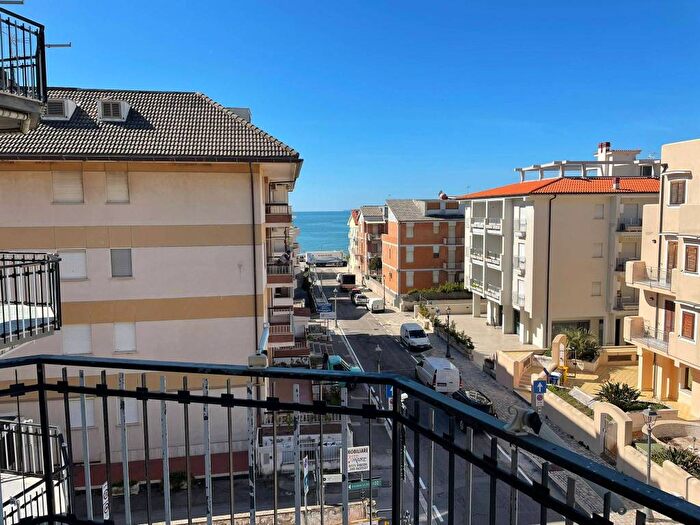 Appartamento con 6 locali in affitto in Via Valle, Centro, Sperlonga