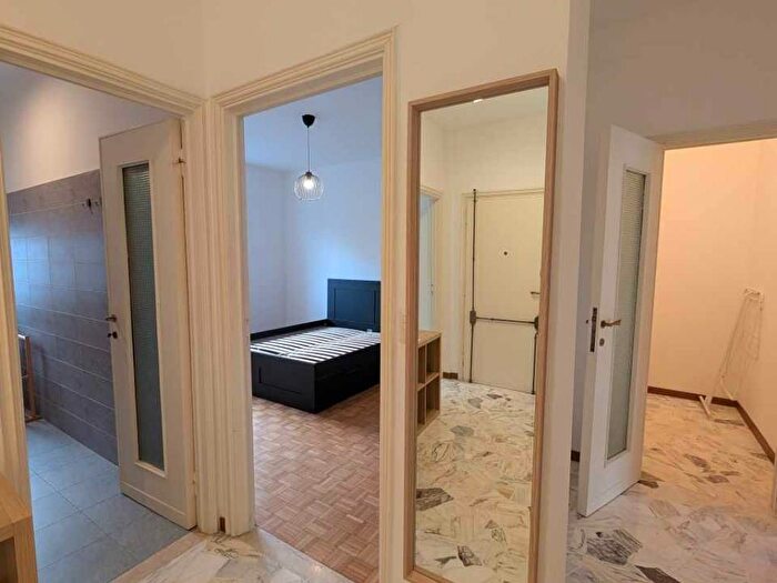 Appartamento trilocale in affitto in Corso Lodi, Corvetto, Milano