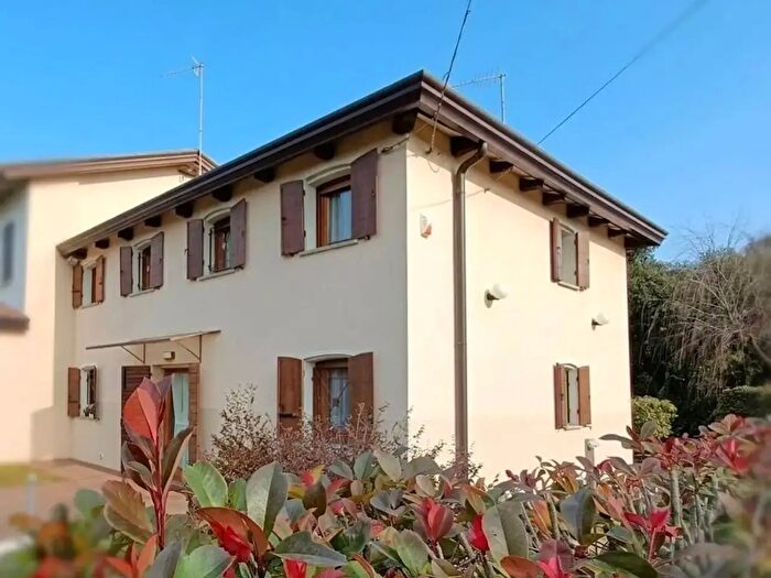 Casa con 5 locali in vendita in Via Selve, Mogliano Veneto