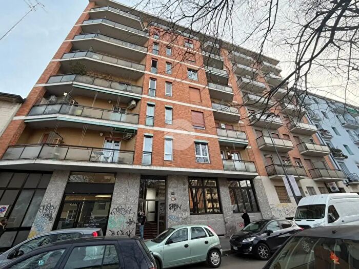 Appartamento trilocale in vendita in Via Ettore Ponti, Milano