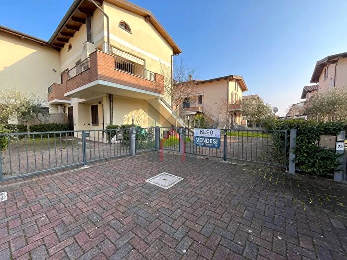 Appartamento trilocale in vendita in Via Nina, Ravenna