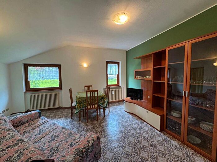 Appartamento trilocale in affitto in VIA GLAIOLA, Centro, Castione della Presolana