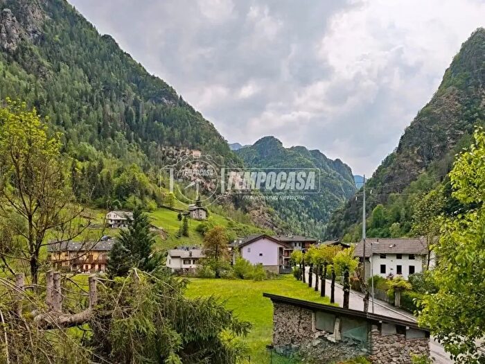 Casa monolocale in vendita in Via Ettore Cozzani, Isola Di Fondra
