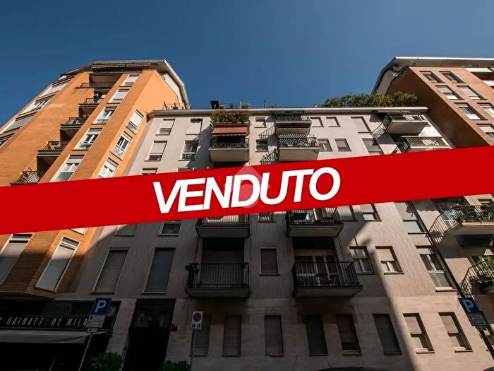 Appartamento trilocale in vendita in Via Francesco Denti, Milano