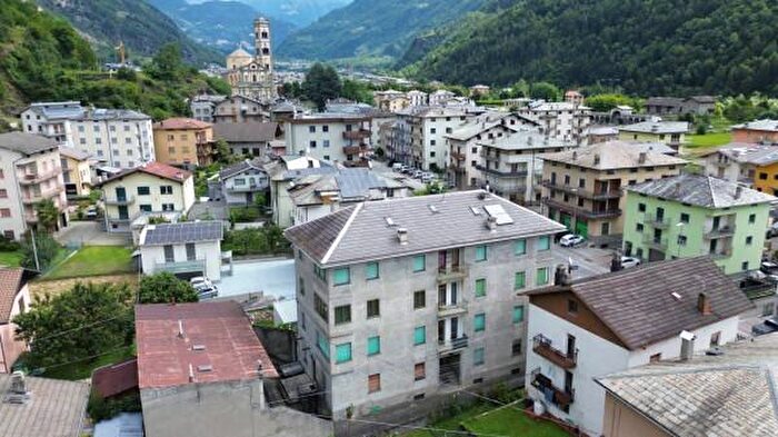 Appartamento trilocale in vendita in Via Milano, Grosio