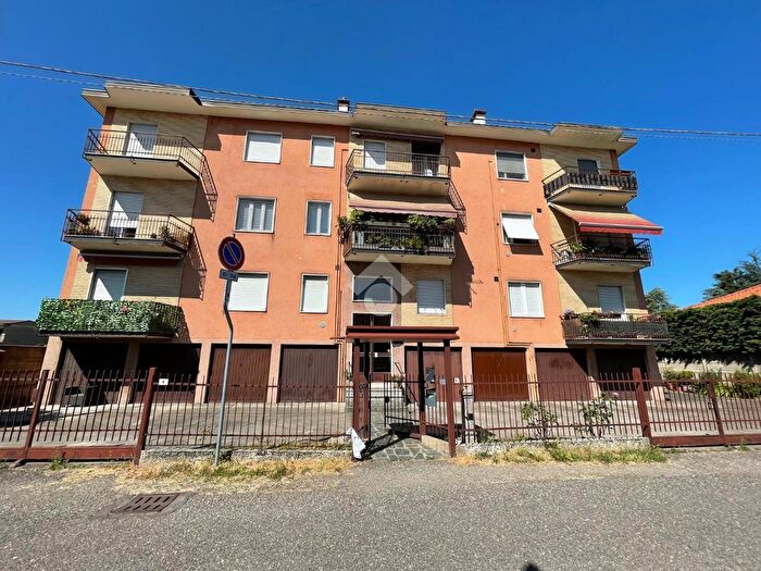 Appartamento trilocale in vendita in Via Solferino, Villa Cortese