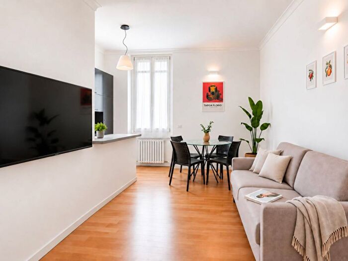 Appartamento bilocale in affitto in Viale Coni Zugna, Dezza, Milano