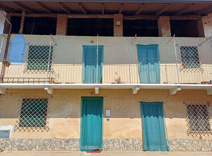 Casa con 6 locali in vendita in Località Vastalla, Cirie