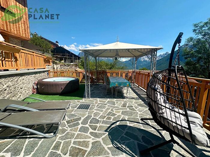 Casa con 8 locali in vendita in Rivamonte Agordino