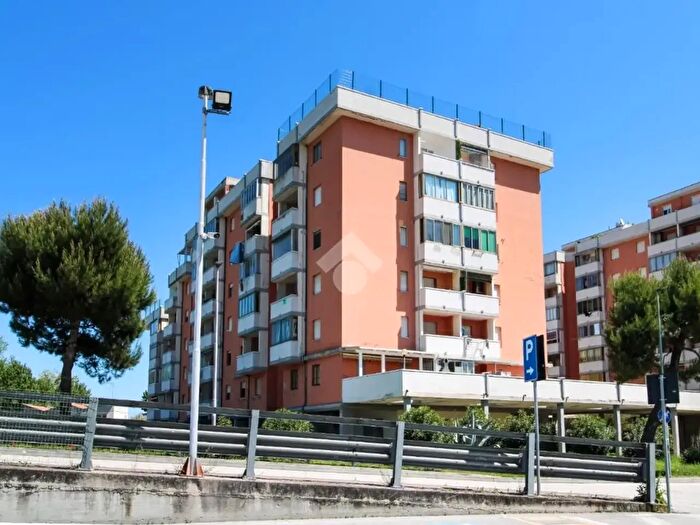 Appartamento bilocale in vendita in Via Piersanti Mattarella, Fermo
