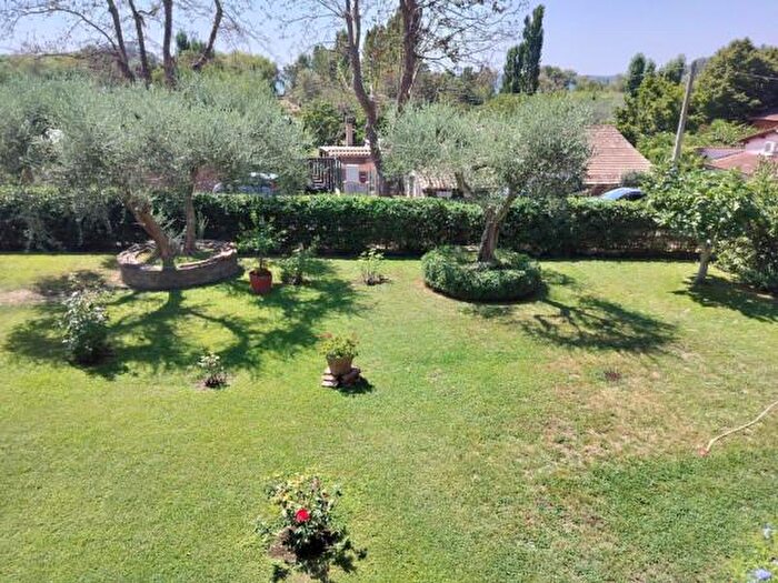 Casa trilocale in vendita in Via Settevene Est, Trevignano Romano