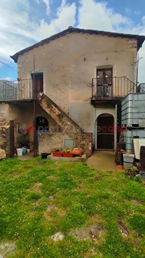 Casa quadrilocale in vendita in Via San Marco Snc, Pescosolido