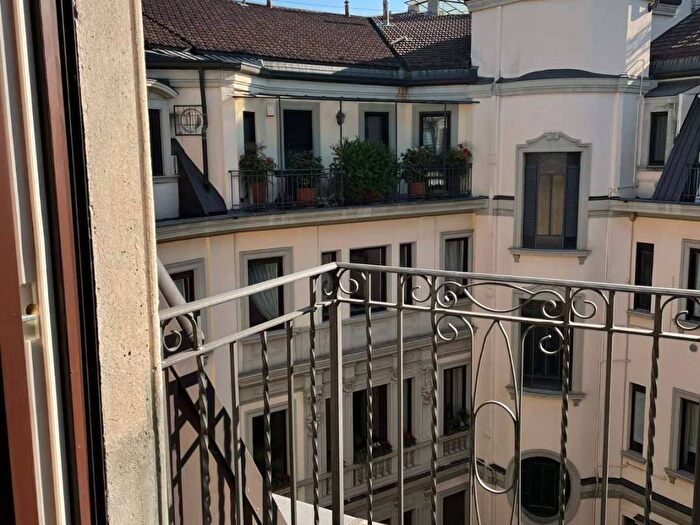 Appartamento monolocale in affitto in Piazza Eleonora Duse, Palestro, Milano