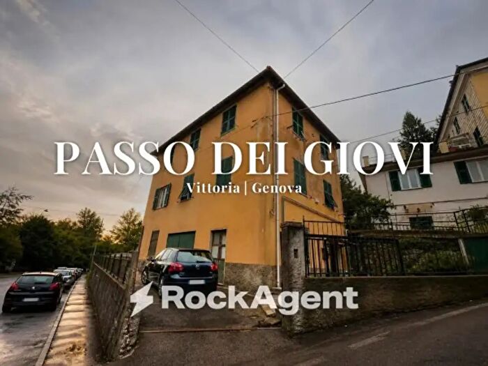 Appartamento quadrilocale in vendita in Via alla Vittoria, Busalla