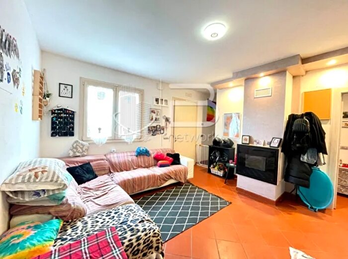 Casa trilocale in vendita in Massa E Cozzile