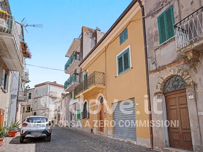 Casa trilocale in vendita in Via Roma, Castilenti