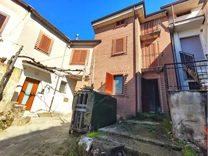 Appartamento trilocale in vendita in Via Sorbo Soprano, Solofra