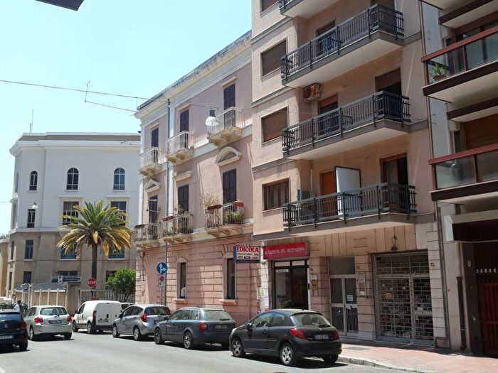 Appartamento trilocale in affitto in Via Ciro Giovinazzi, Borgo, Taranto