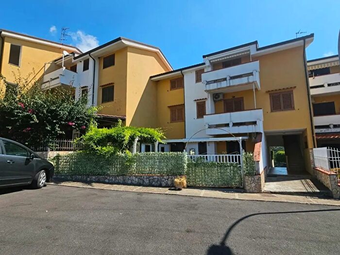 Appartamento bilocale in vendita in Via Faro, Scalea