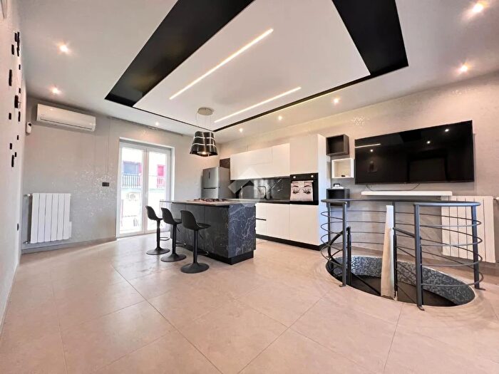 Appartamento trilocale in vendita in Via Virnicchi, Casalnuovo Di Napoli