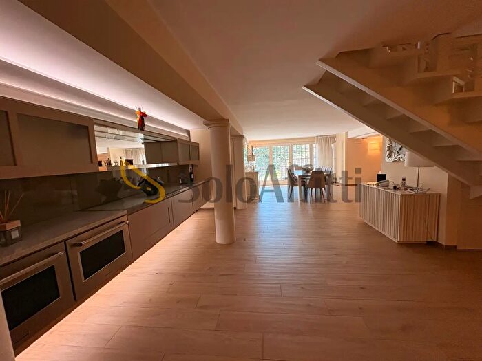 Casa con 6 locali in affitto in Viale Europa, Siena