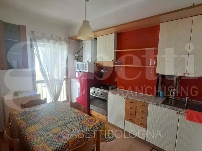 Appartamento trilocale in affitto in Via San Vitale, Bologna