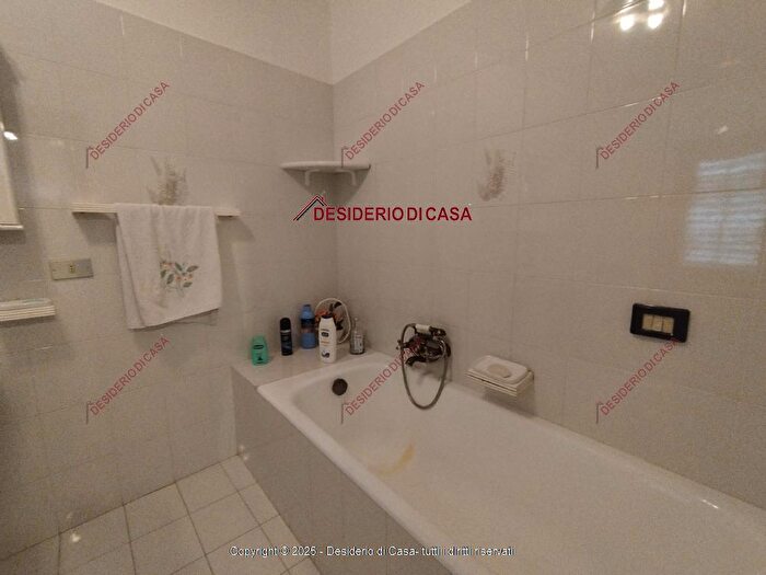 Casa con 6 locali in vendita in PZa del Popolo Gangi Pa Italia, Gangi