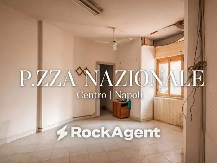 Appartamento con 5 locali in vendita in Via Tommaso Giovanni Blanch, Napoli