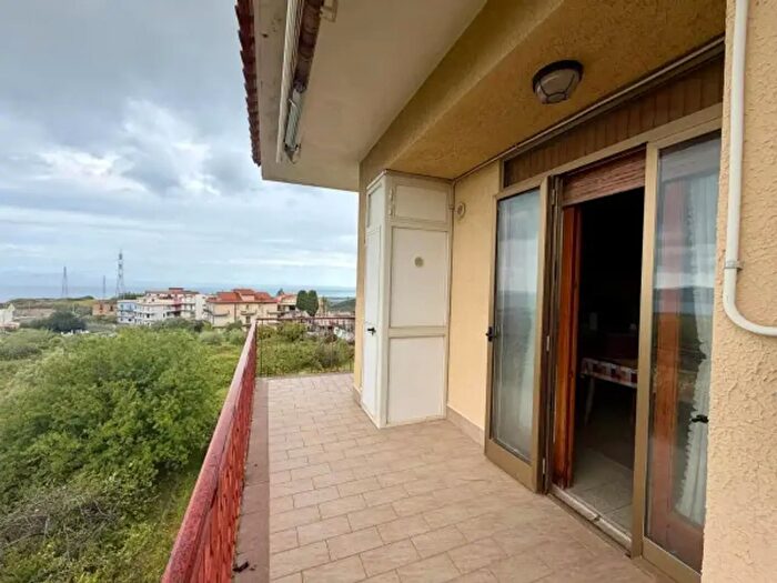 Appartamento quadrilocale in vendita in Via Nuova Messina, Furnari