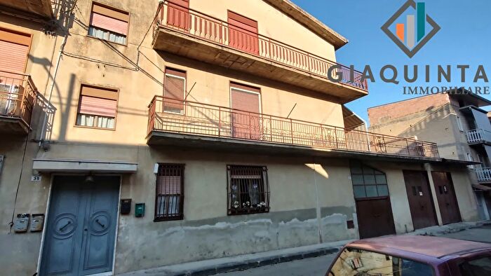 Appartamento quadrilocale in vendita in Via Virgilio N, Palagonia