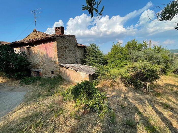 Casa con 8 locali in vendita in Perugia Perugia, Perugia