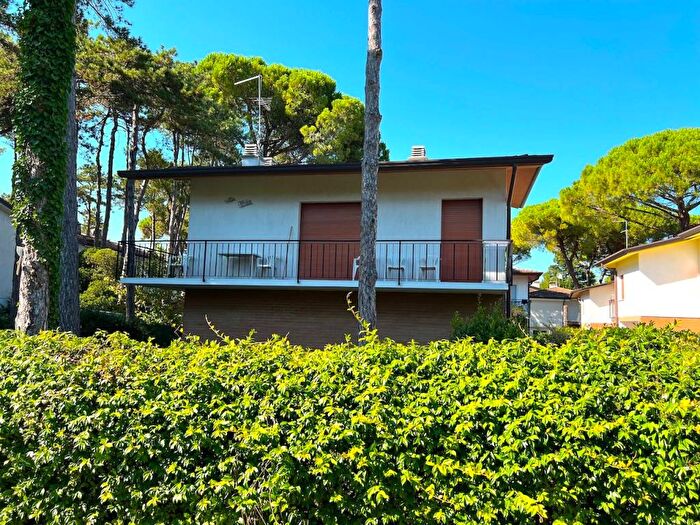 Appartamento quadrilocale in affitto in Viale del Commercio, Centro, Lignano Sabbiadoro