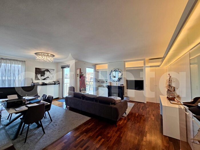 Appartamento quadrilocale in vendita in Via Trieste, Montichiari