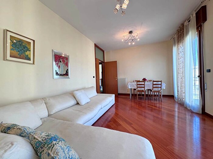 Casa con 5 locali in vendita in Este, Este