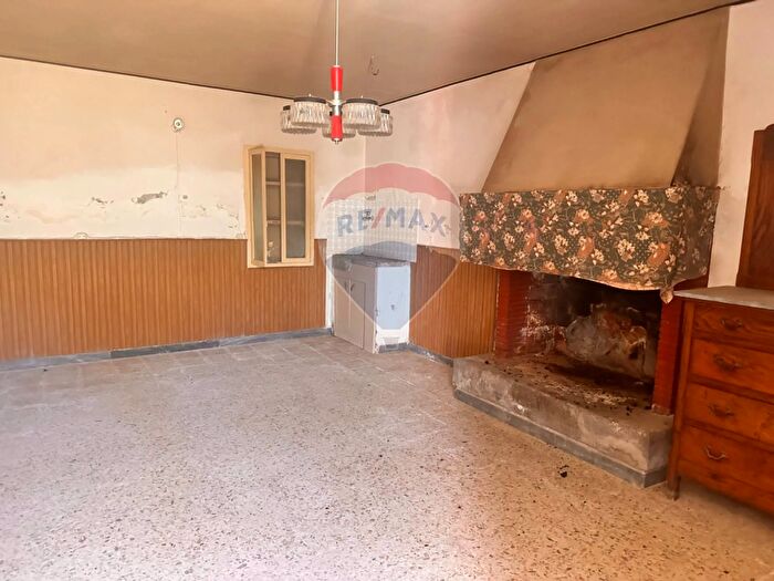 Casa bilocale in vendita in Strada Chiesa Nuova, Viterbo