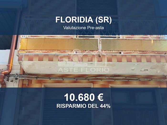 Appartamento quadrilocale in affitto in Via Giuseppe Reale, Floridia