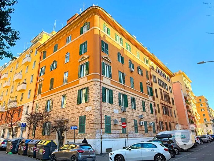 Appartamento bilocale in vendita in Via Collazia, Roma