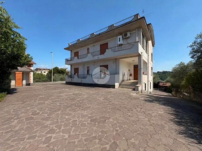 Appartamento trilocale in vendita in Via Bruno Buozzi, Montelibretti
