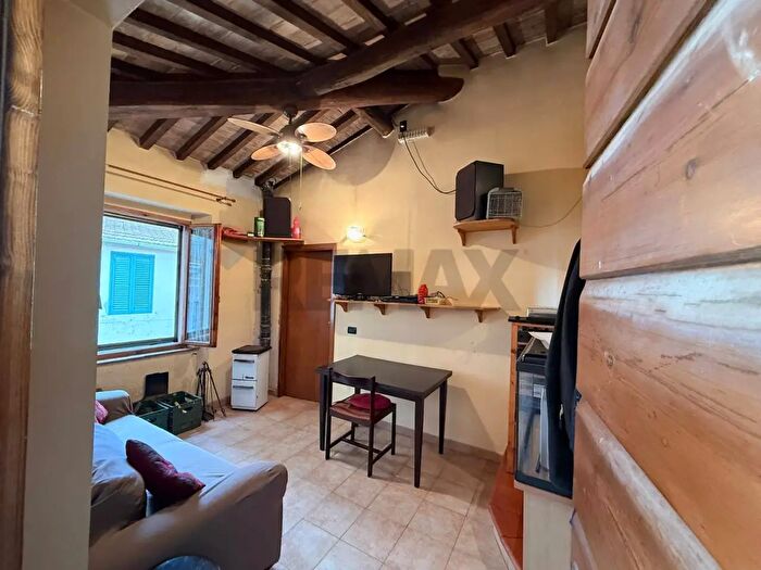 Casa quadrilocale in vendita in Rosignano Marittimo