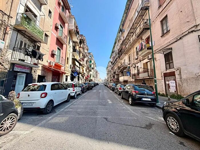 Appartamento quadrilocale in vendita in Vico SantErasmo, Napoli