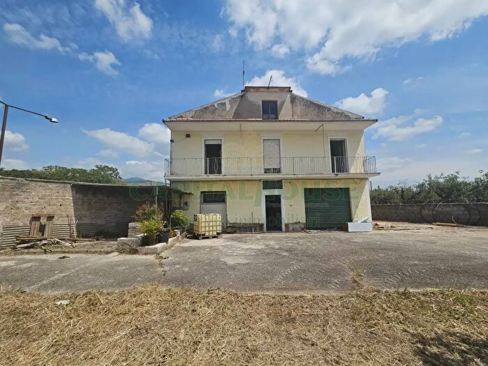 Casa quadrilocale in vendita in Casilina, Pignataro Maggiore