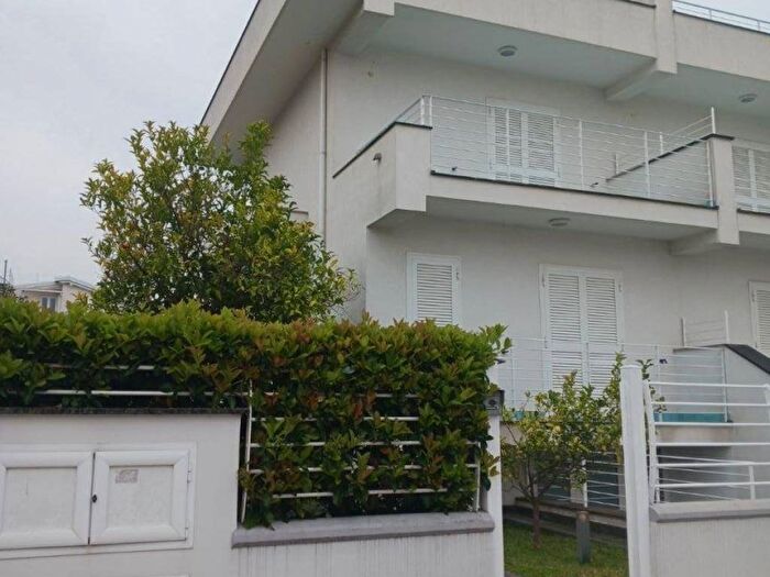 Casa trilocale in affitto in Via Cesare Pavese, Licinella Torre Di Paestum, Capaccio Paestum