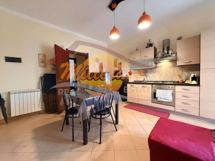 Appartamento bilocale in vendita in Via Augusta, Siracusa