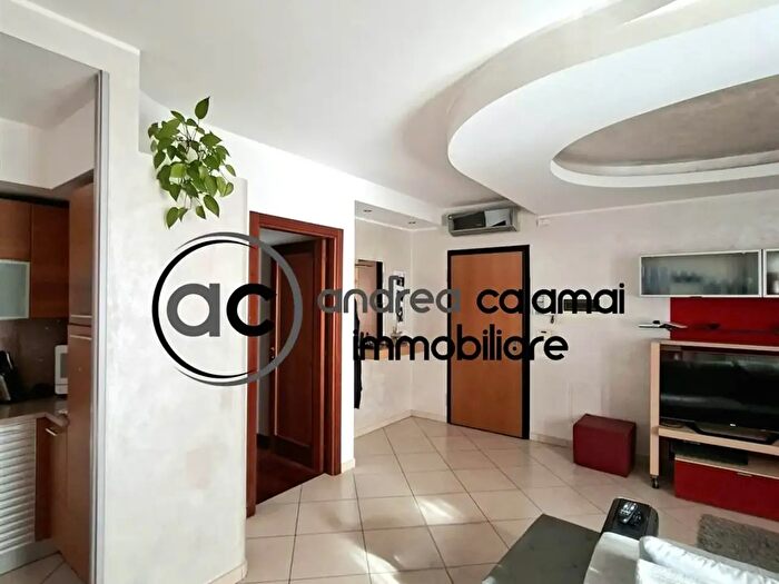 Appartamento con 5 locali in vendita in Prato