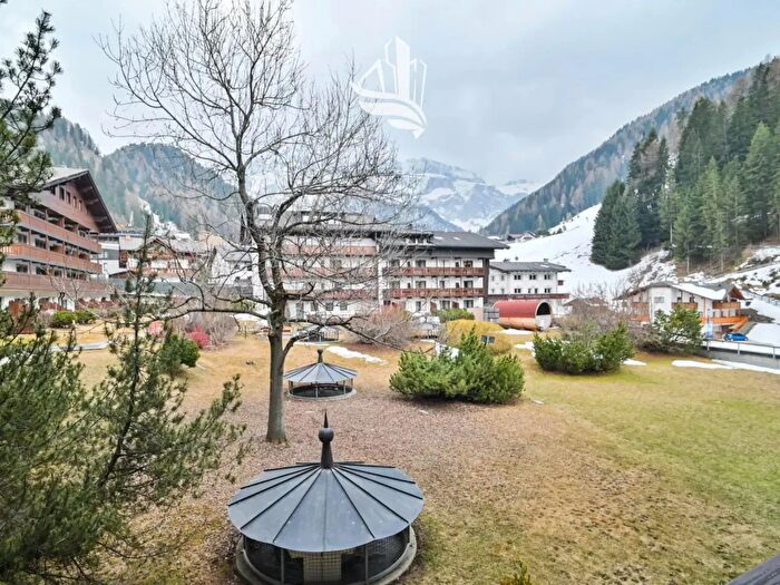 Appartamento trilocale in vendita in Sda Nives, Selva Di Val Gardena