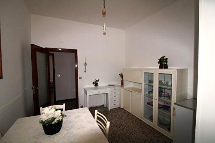 Appartamento con 5 locali in vendita in Via Ippolito Nievo, Jesi