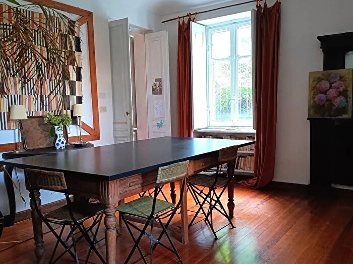 Casa con 8 locali in vendita in Via San Maurizio, Cirie'