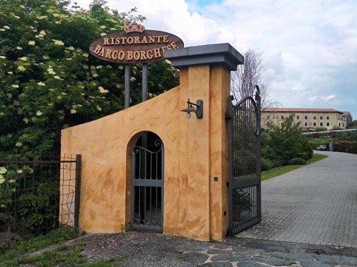 Appartamento trilocale in affitto in Via Frascati, Monte Porzio Catone